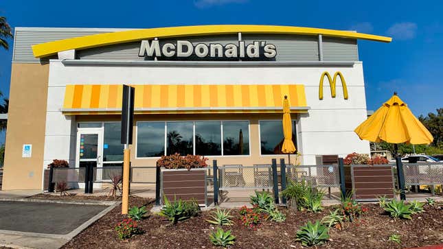 Image for article titled The Truth Behind TikTok’s McDonald’s Snack Wrap Rumors