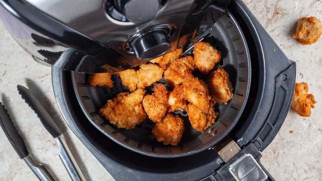 Crispy food in air fryer basket