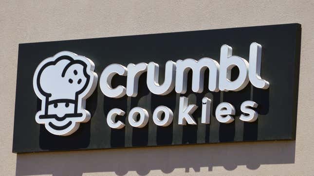 crumbl cookies