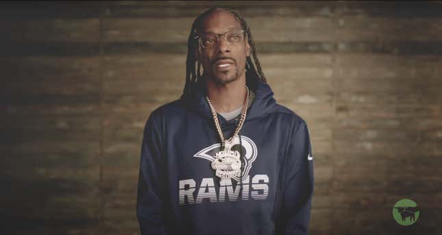 Image for article titled 10 Times Snoop Dogg Ruled the Food World