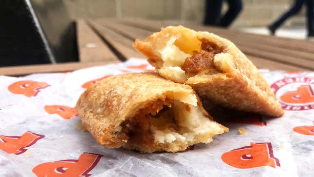 Image for article titled Popeyes Serves the Best Desserts in Fast Food