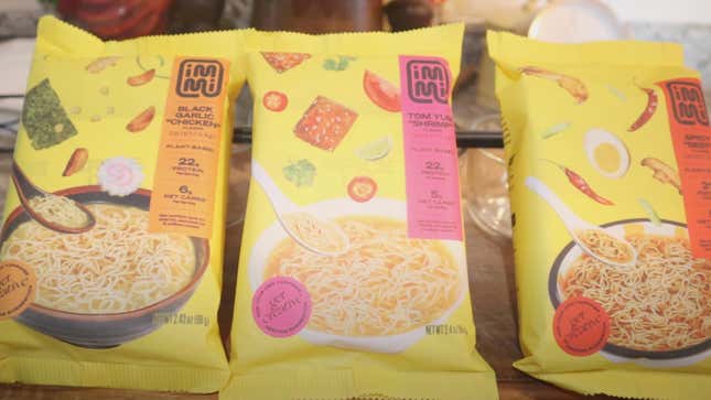 Immi instant ramen packets