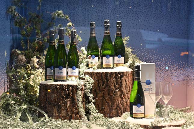 Image for article titled The best drink pairings for your made-for-TV Christmas movie marathon